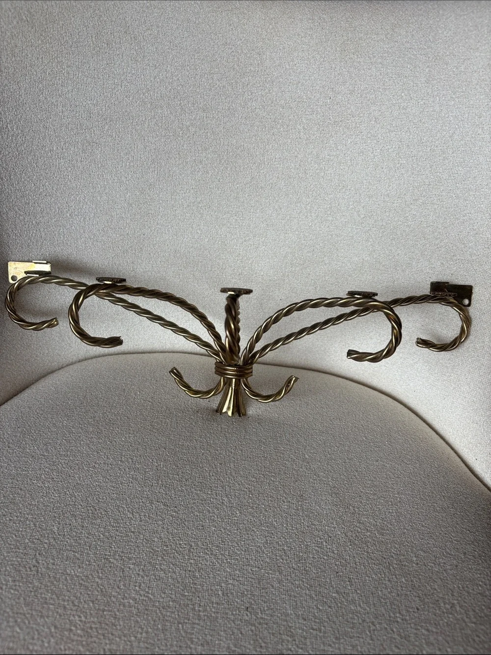 VTG mid-century Hollywood Regency wall shelf